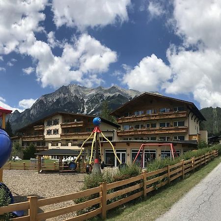 Kinderhotel Laerchenhof Obsteig Dış mekan fotoğraf
